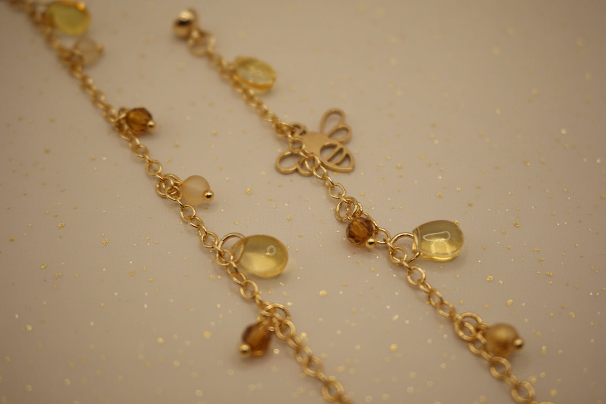 The Dainty Chain (Not a Duo)