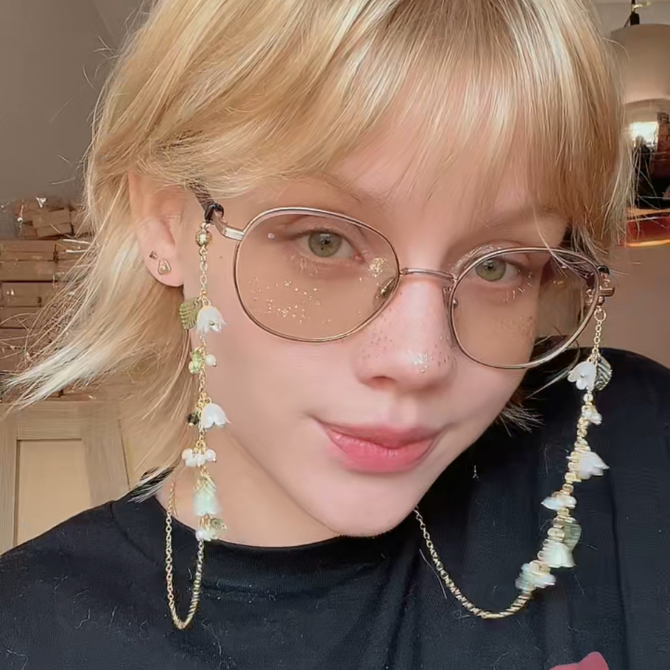 (PRE ORDER) Lily of the Valley Dainty Chain