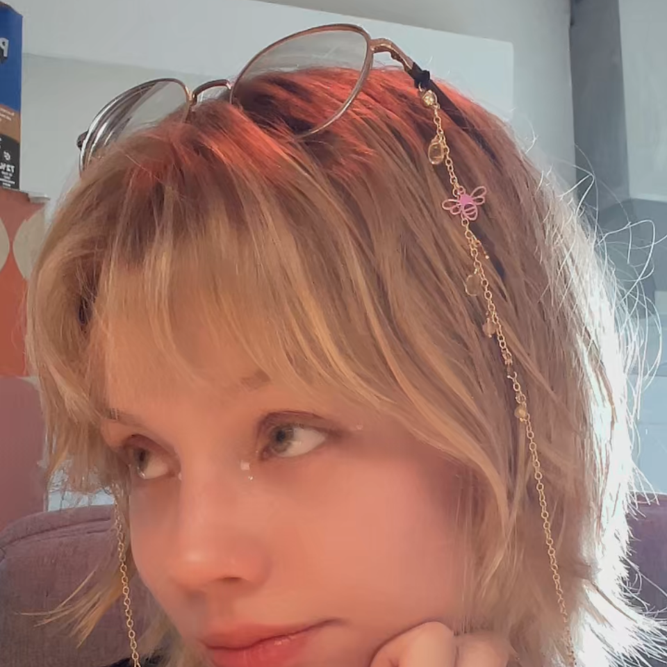 The Dainty Chain (Not a Duo)