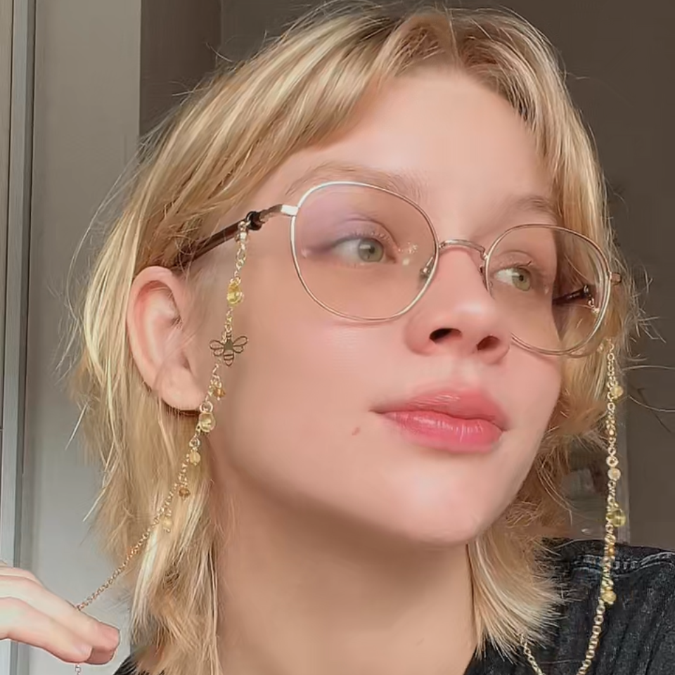 The Dainty Chain (Not a Duo)